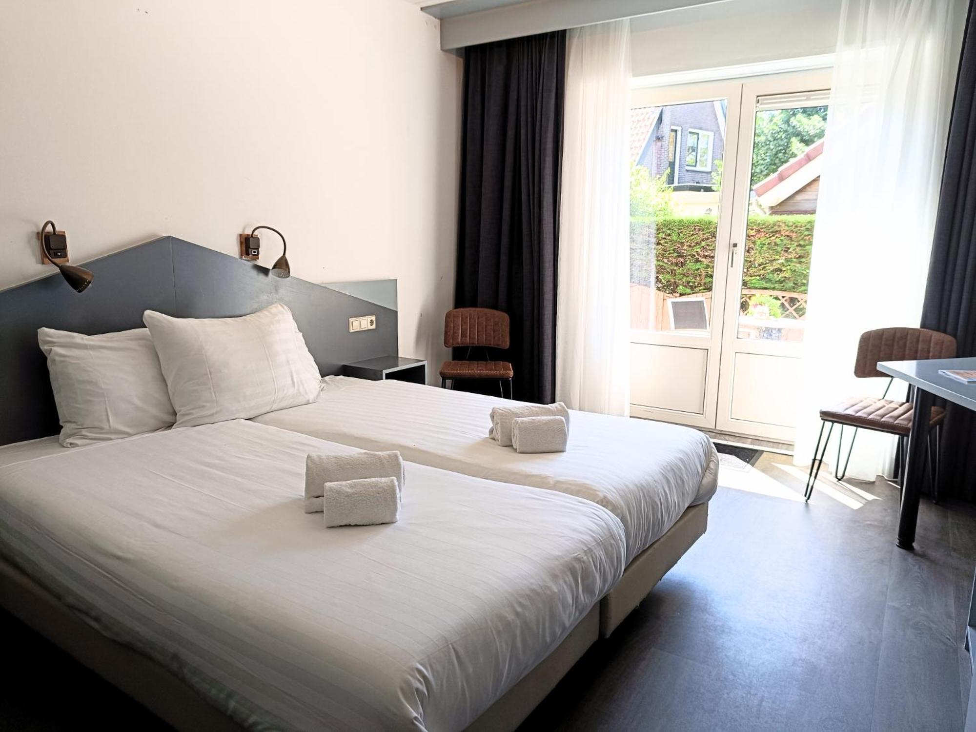 Hotel Den Burg Kültér fotó