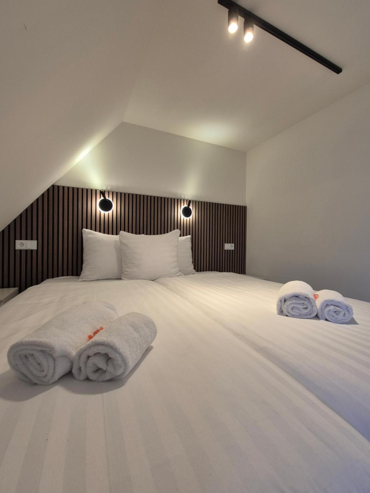 Hotel Den Burg Kültér fotó