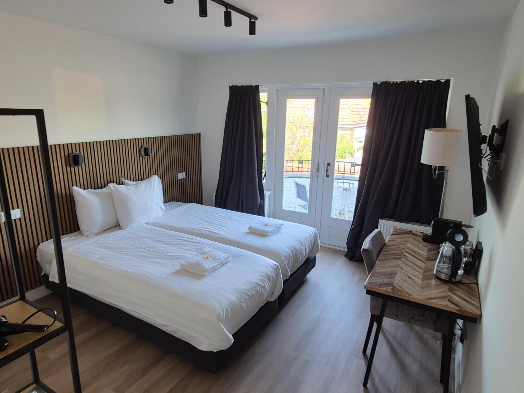 Hotel Den Burg Kültér fotó